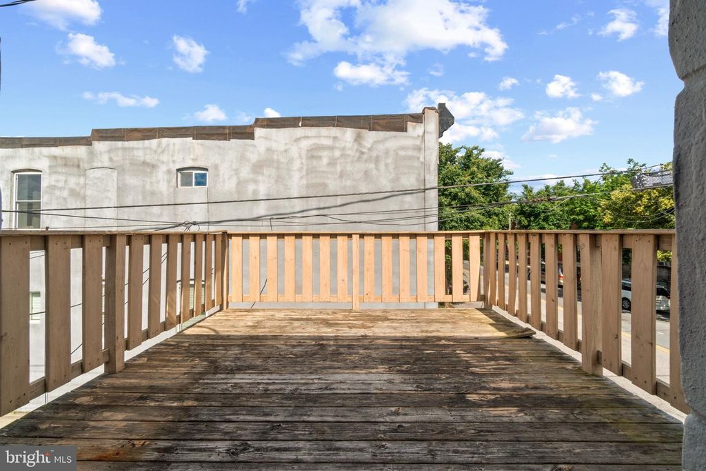 Image 34 of property listing at 101 EAST AVE, Baltimore, MD 21224