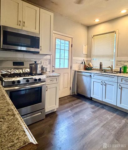 177 Buckelew Avenue, Jamesburg, NJ 08831