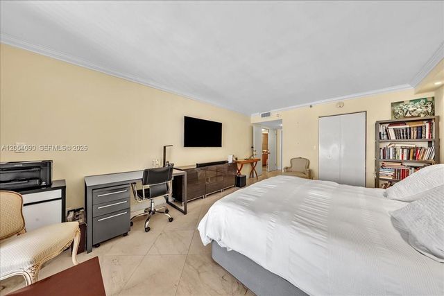 8877 Collins Avenue PH2, Surfside, FL 33154
