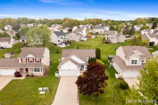 5757 E Grove Drive Se, City Of Kentwood, MI 49512