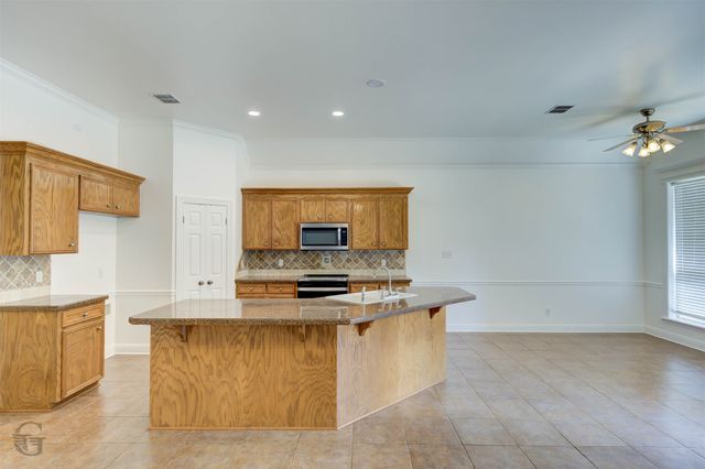 6036 Braeburn Court, Bossier City, LA 71111