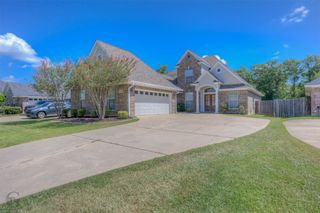 6036 Braeburn Court, Bossier City, LA 71111