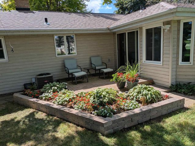 W2226 HICKORY DRIVE, Kaukauna, WI 54130