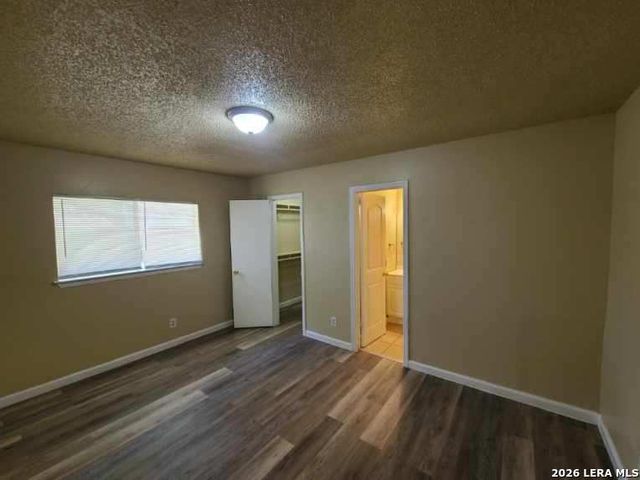 9418 QUICKSILVER DR, San Antonio, TX 78245