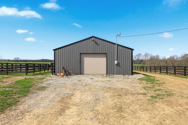 279 Dossett Lane, Harrodsburg, KY 40330