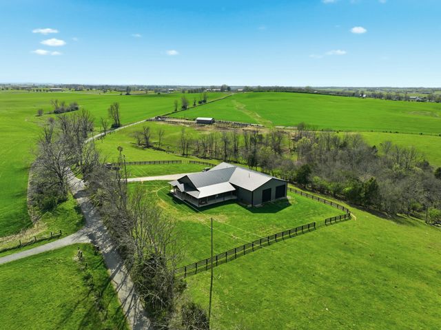 279 Dossett Lane, Harrodsburg, KY 40330