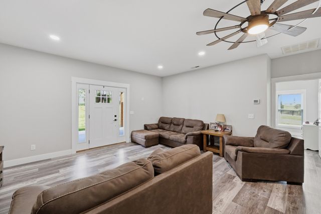 279 Dossett Lane, Harrodsburg, KY 40330