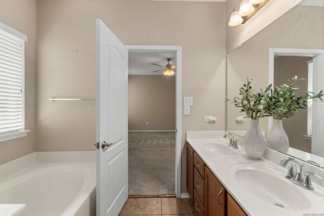 133 SANDY SHL, Boerne, TX 78006