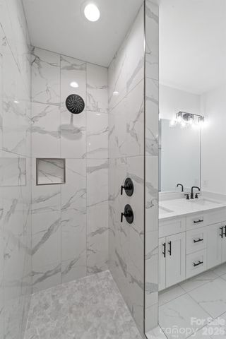 1529 Beckwith Place, Charlotte, NC 28205