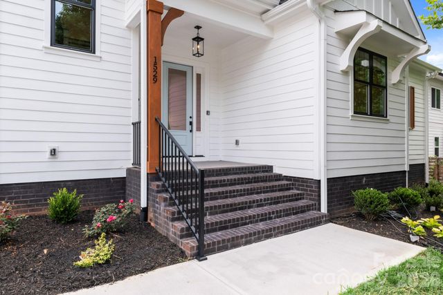 1529 Beckwith Place, Charlotte, NC 28205