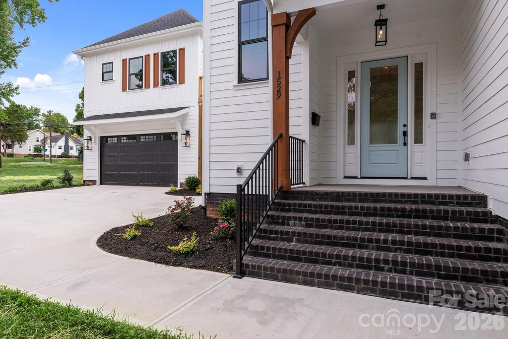 1529 Beckwith Place, Charlotte, NC 28205