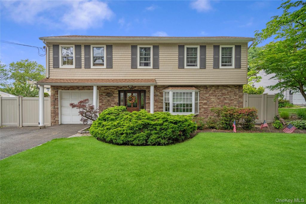 11 Edison Drive, Huntington Station, NY 11746