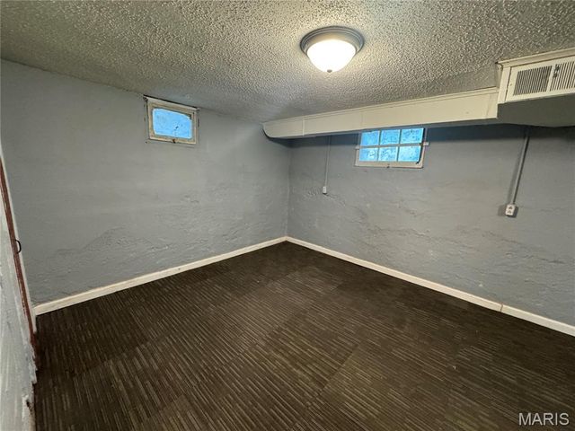 401 S Clark Avenue, St Louis, MO 63135