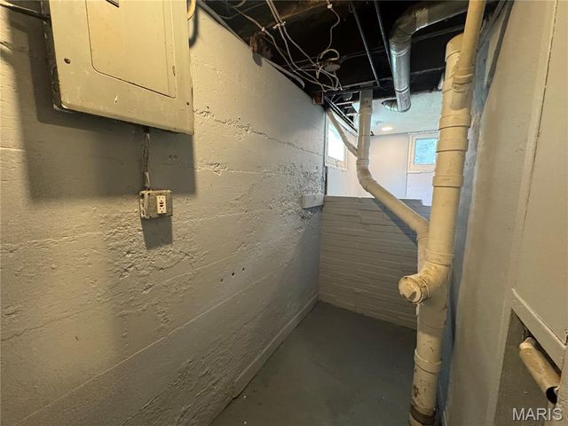 401 S Clark Avenue, St Louis, MO 63135
