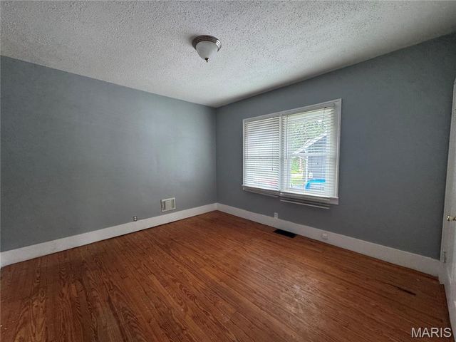 401 S Clark Avenue, St Louis, MO 63135