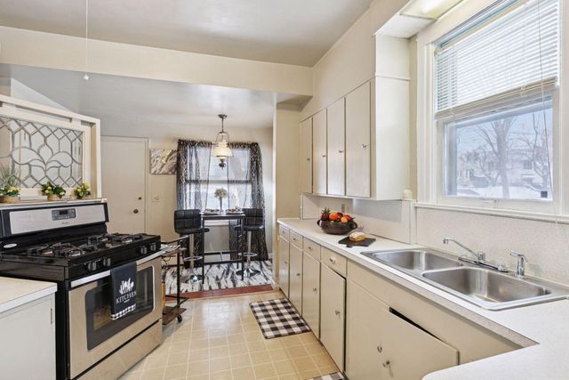 2303 Upton Avenue N, Minneapolis, MN 55411