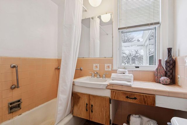 2303 Upton Avenue N, Minneapolis, MN 55411