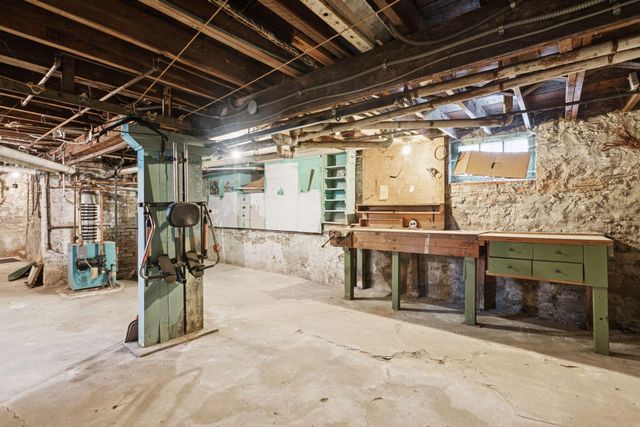 2303 Upton Avenue N, Minneapolis, MN 55411