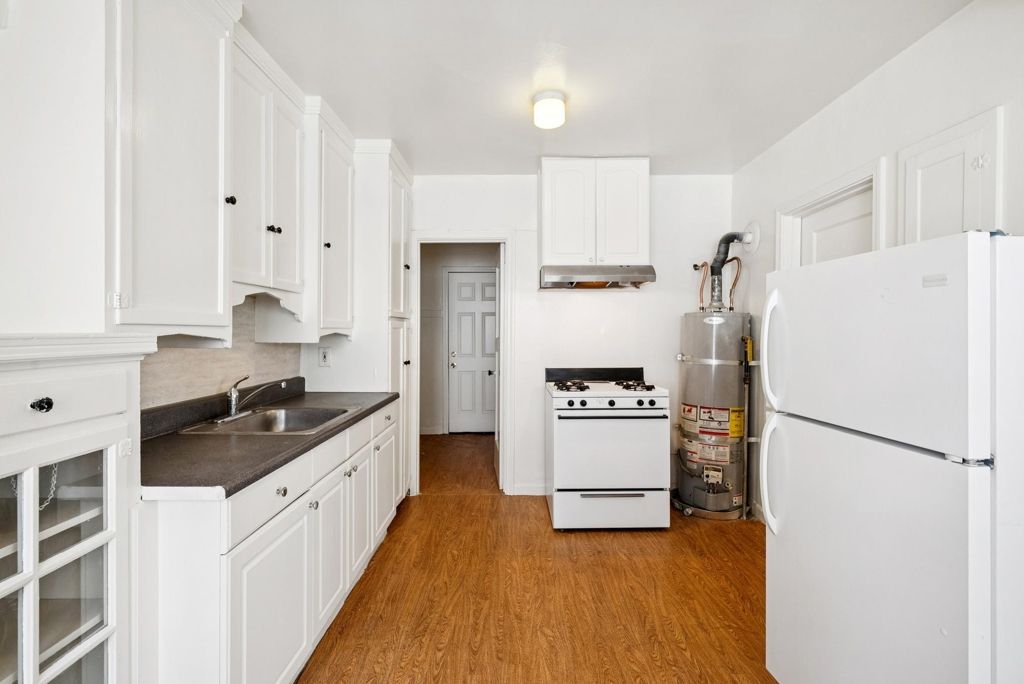 Image 19 of property listing at 310 W 10th St, Antioch, CA 94509