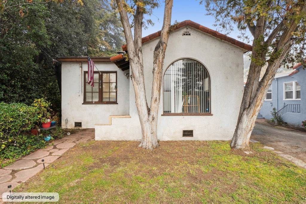 Image 2 of property listing at 310 W 10th St, Antioch, CA 94509