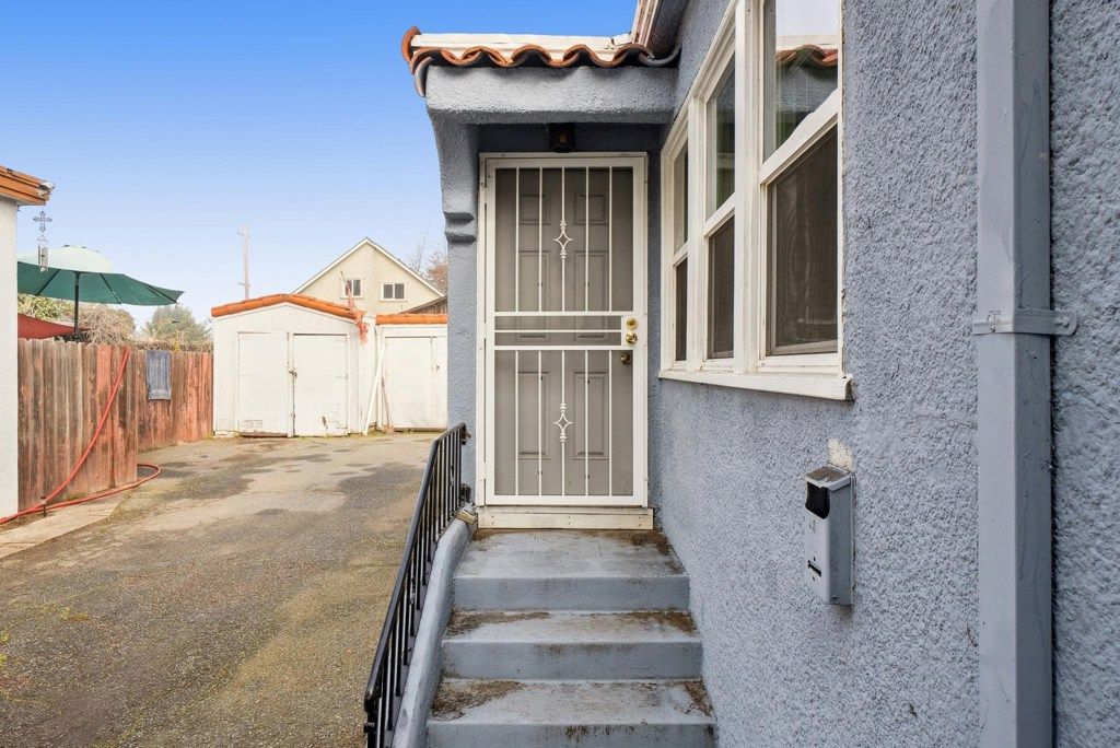 Image 33 of property listing at 310 W 10th St, Antioch, CA 94509