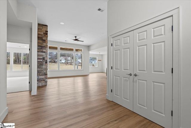 104 Wood Road, Taylors, SC 29687