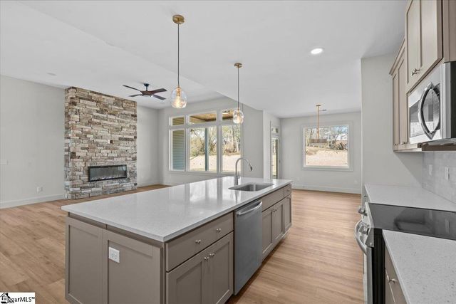 104 Wood Road, Taylors, SC 29687