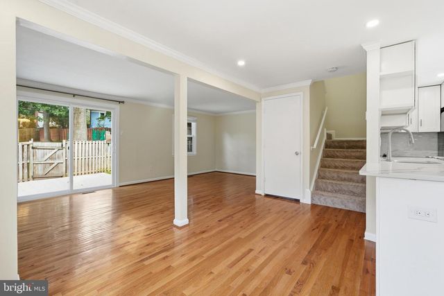 3158 ELLENWOOD DR, Fairfax, VA 22031