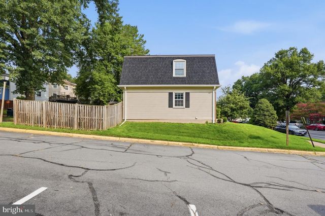 3158 ELLENWOOD DR, Fairfax, VA 22031