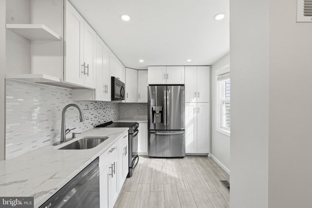 3158 ELLENWOOD DR, Fairfax, VA 22031