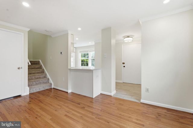 3158 ELLENWOOD DR, Fairfax, VA 22031