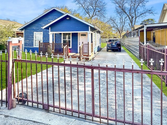 2930 Alabama Avenue, Dallas, TX 75216