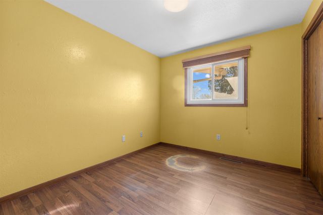 1108 18th Ave SW, Minot, ND 58701