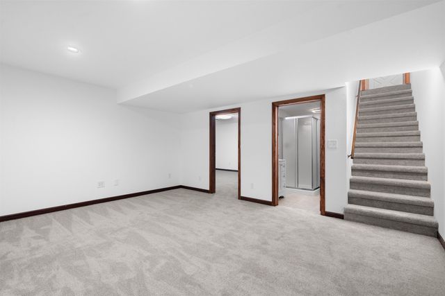 1108 18th Ave SW, Minot, ND 58701