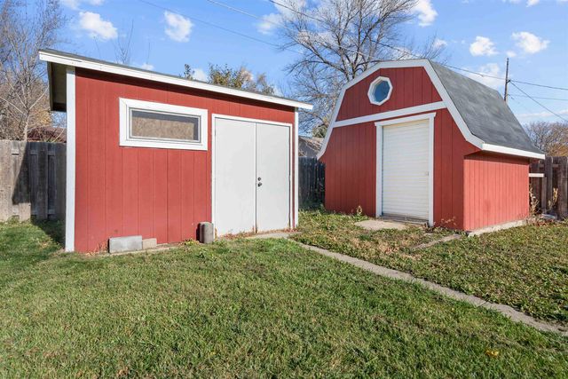 1108 18th Ave SW, Minot, ND 58701