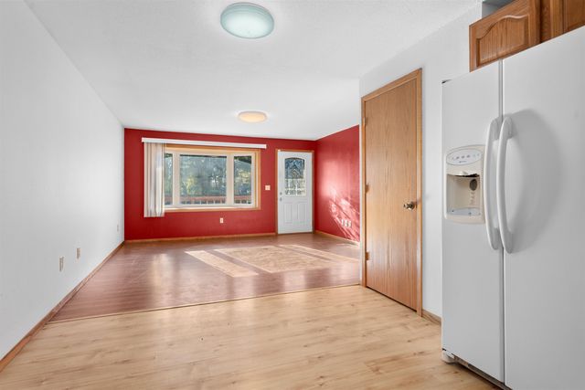 1108 18th Ave SW, Minot, ND 58701