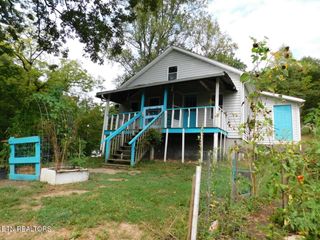 739 Loop Hallow Rd, New Tazewell, TN 37825