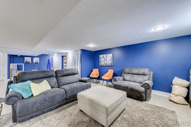 203 Almentor Avenue, St Louis, MO 63119