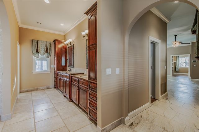 1 S Beau Chene Lane, Rogers, AR 72758