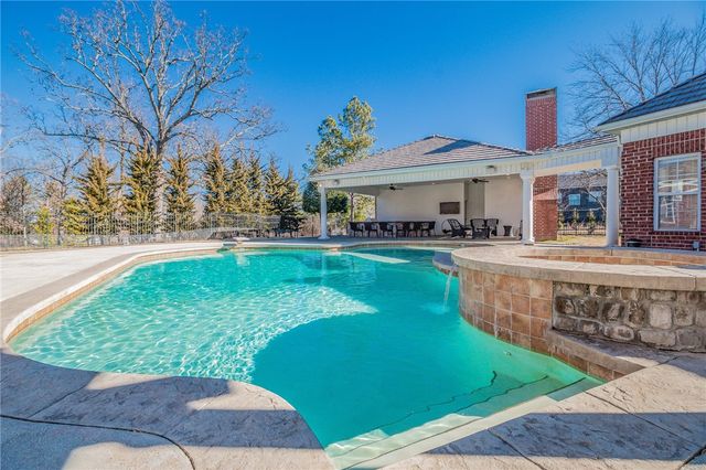 1 S Beau Chene Lane, Rogers, AR 72758