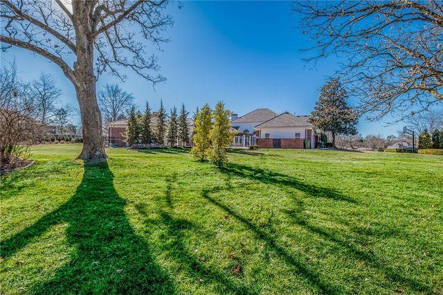 1 S Beau Chene Lane, Rogers, AR 72758