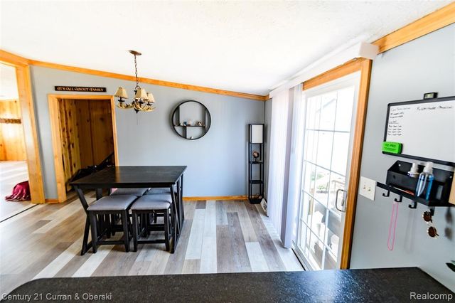 13045 Strong Boulevard, South Rockwood, MI 48179