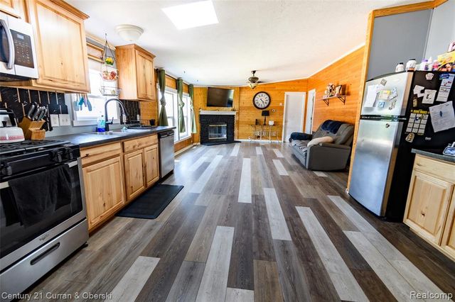 13045 Strong Boulevard, South Rockwood, MI 48179