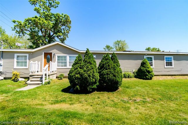 13045 Strong Boulevard, South Rockwood, MI 48179