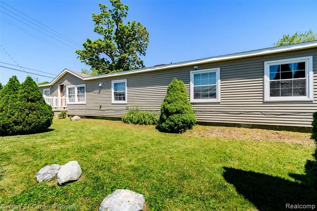 13045 Strong Boulevard, South Rockwood, MI 48179