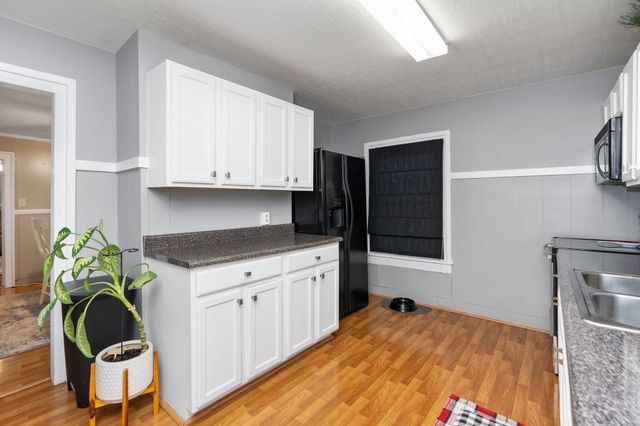 207 RESERVOIR ST, Staunton, VA 24401