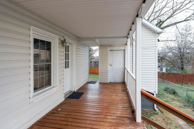 207 RESERVOIR ST, Staunton, VA 24401