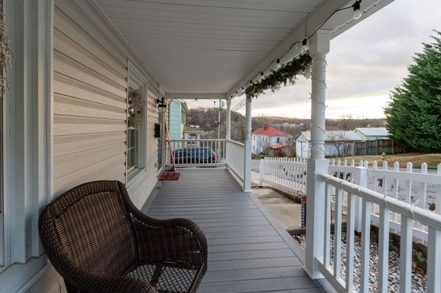 207 RESERVOIR ST, Staunton, VA 24401