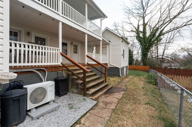 207 RESERVOIR ST, Staunton, VA 24401