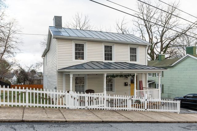 207 RESERVOIR ST, Staunton, VA 24401